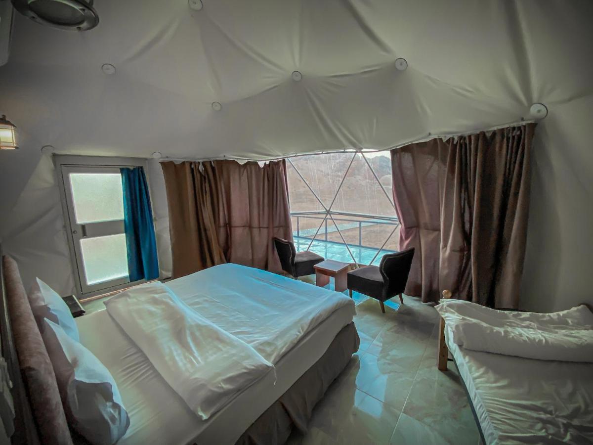 Tower Rum Camb Wadi Rum Exteriér fotografie