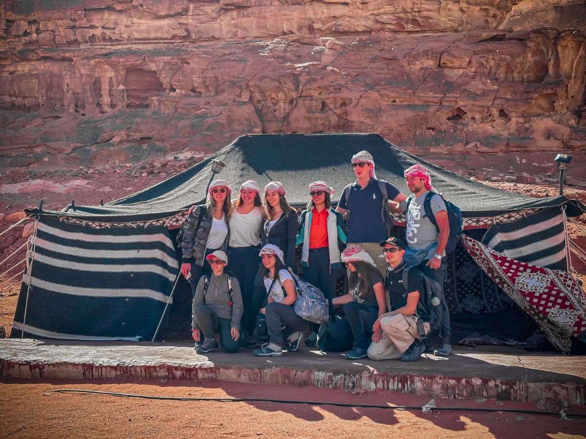 Tower Rum Camb Wadi Rum Exteriér fotografie